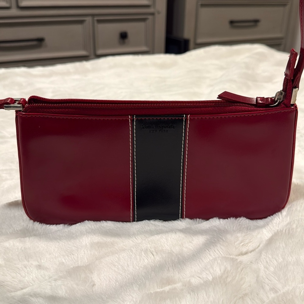 Kate Spade 90s Red and Black Handbag